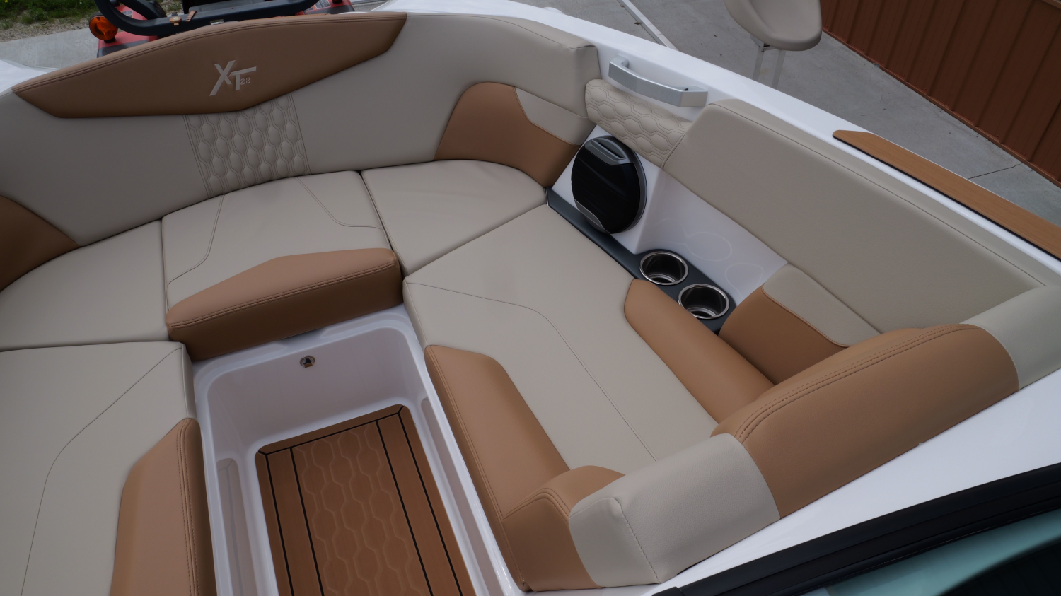 2026 MasterCraft XT22
