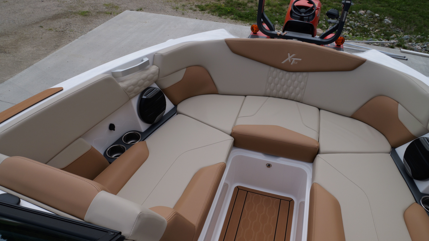 2026 MasterCraft XT22