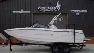 2026-mastercraft-xt22-140961-image1