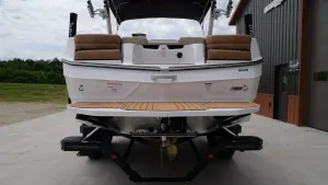 2026-mastercraft-xt22-140961-image4