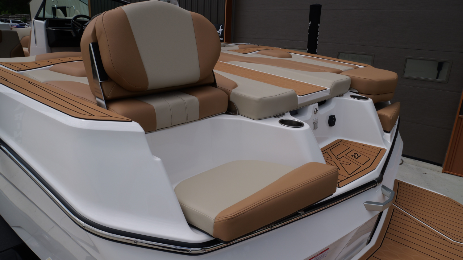 2026 MasterCraft XT22