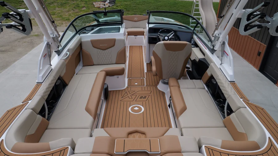 2026-mastercraft-xt22-140961-image7