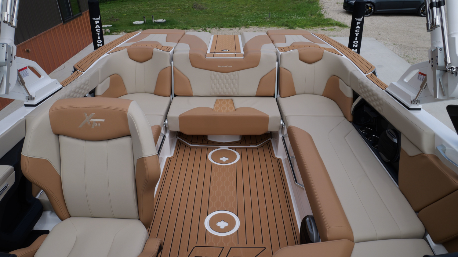2026 MasterCraft XT22