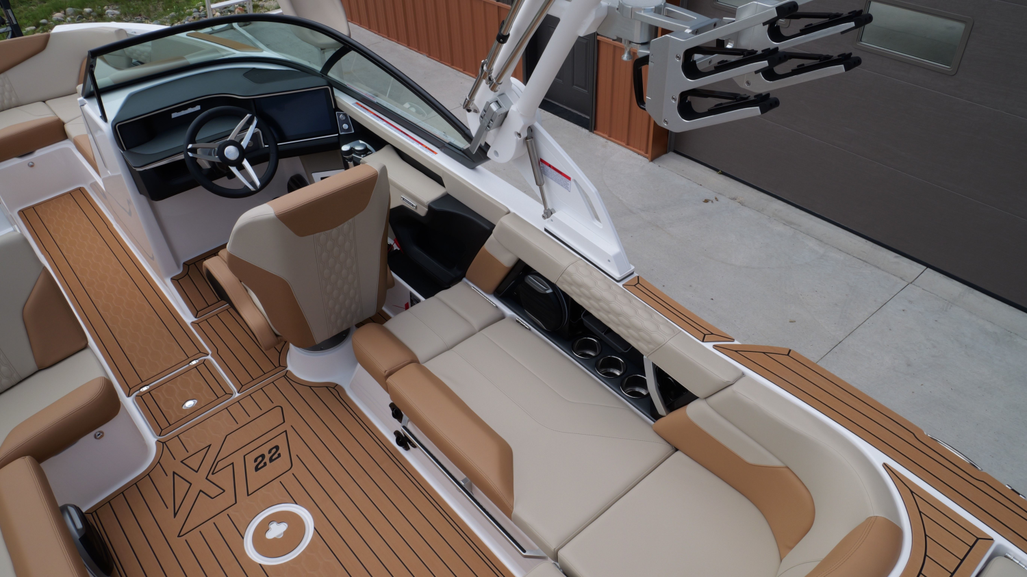 2026 MasterCraft XT22