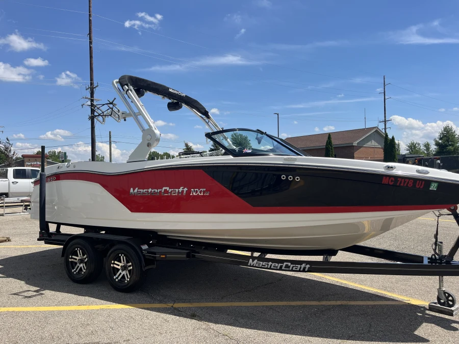 2019-mastercraft-nxt22-140962-image5