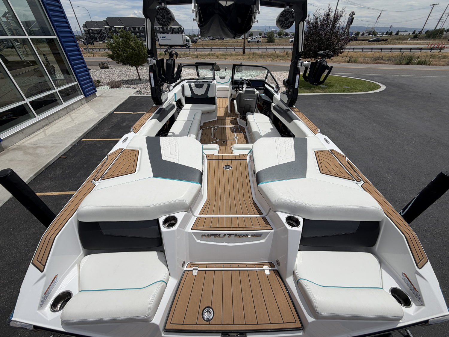 2022 Nautique G25