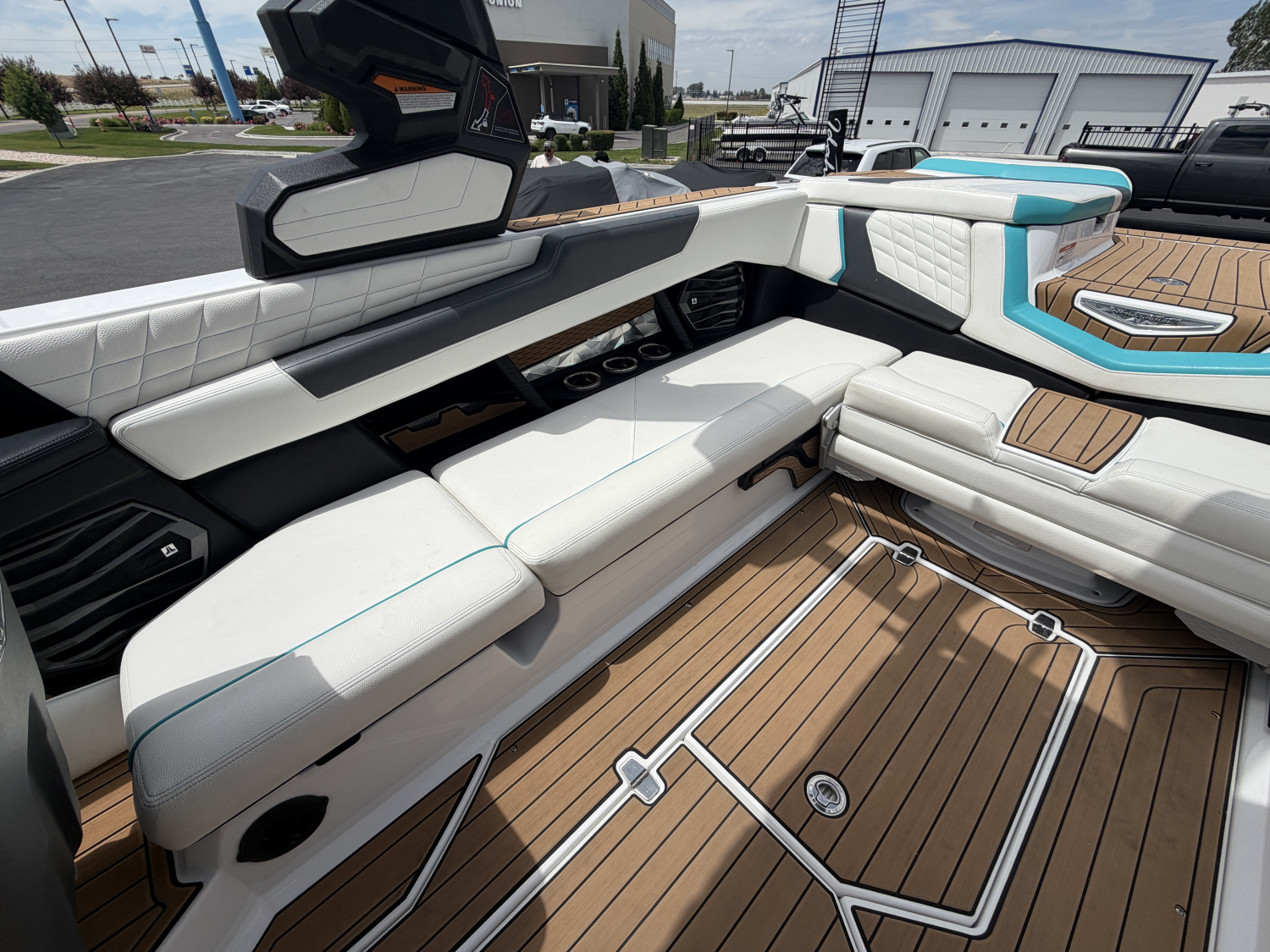2022 Nautique G25