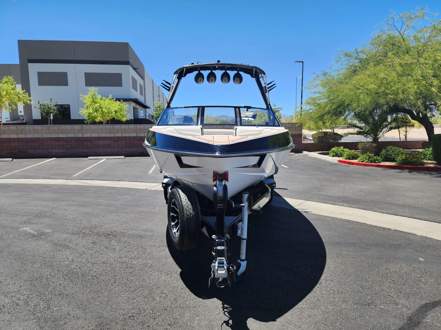 2020 Axis Wake Research T22