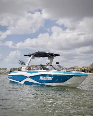 2022-malibu-wakesetter-25-lsv-141018-image13.webp