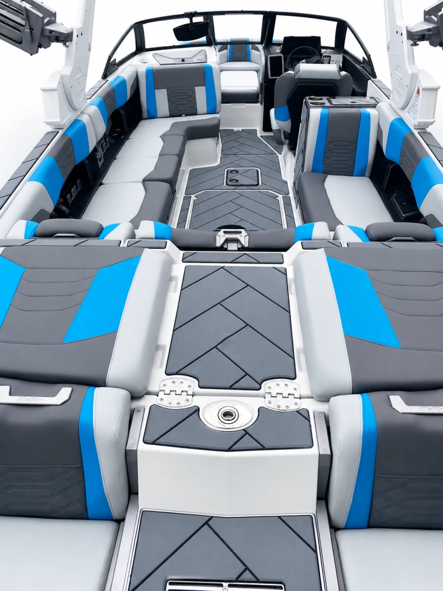 2022 Malibu 25 LSV with only 50 Hours