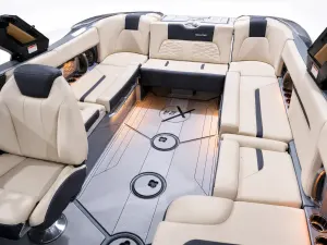 2022-mastercraft-x24-141026-image3.webp