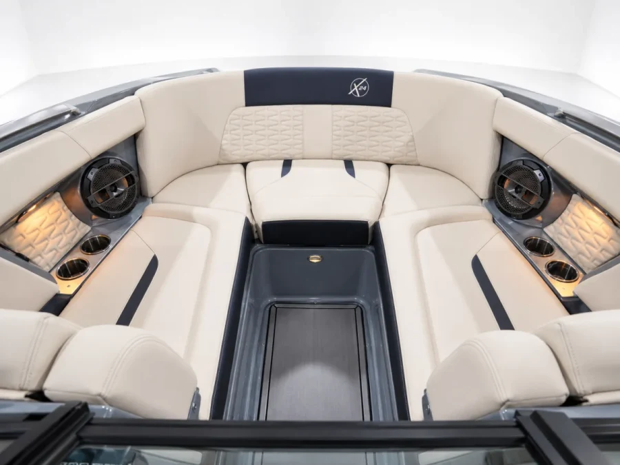 2022-mastercraft-x24-141026-image9.webp