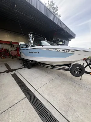 2022-mastercraft-x24-141058-image0.webp