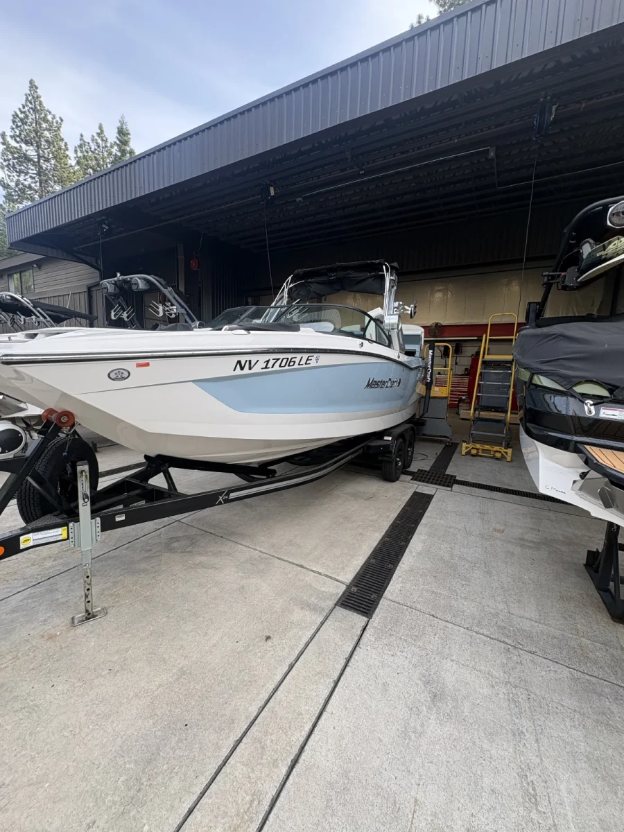 2022-mastercraft-x24-141058-image4.webp