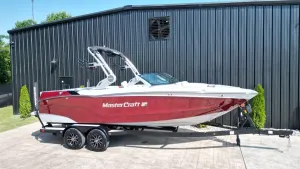 2023-mastercraft-xt23-141100-image0.webp