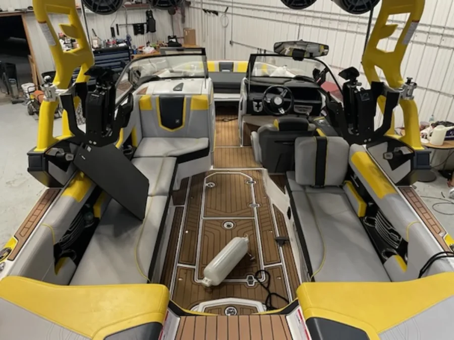 2020-nautique-g23-141115-image2.webp