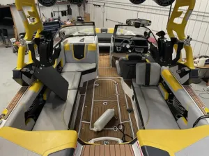 2020-nautique-g23-141115-image2.webp