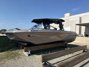 2023-nautique-g23-141116-image0.webp
