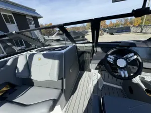 2025-nautique-g21-141119-image6.webp