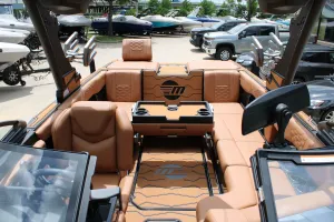 2026-malibu-wakesetter-24-mxz-141123-image15.webp
