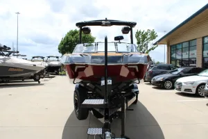 2026-malibu-wakesetter-24-mxz-141123-image2.webp