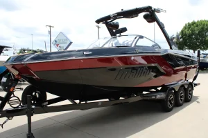 2026-malibu-wakesetter-24-mxz-141123-image3.webp