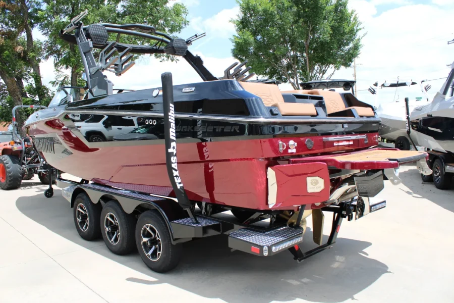 2026-malibu-wakesetter-24-mxz-141123-image5.webp