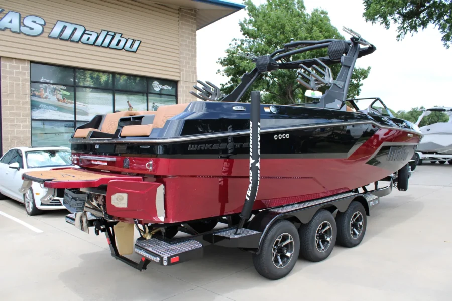 2026-malibu-wakesetter-24-mxz-141123-image6.webp