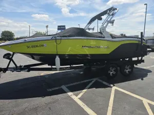 2019-mastercraft-nxt22-141149-image1.webp