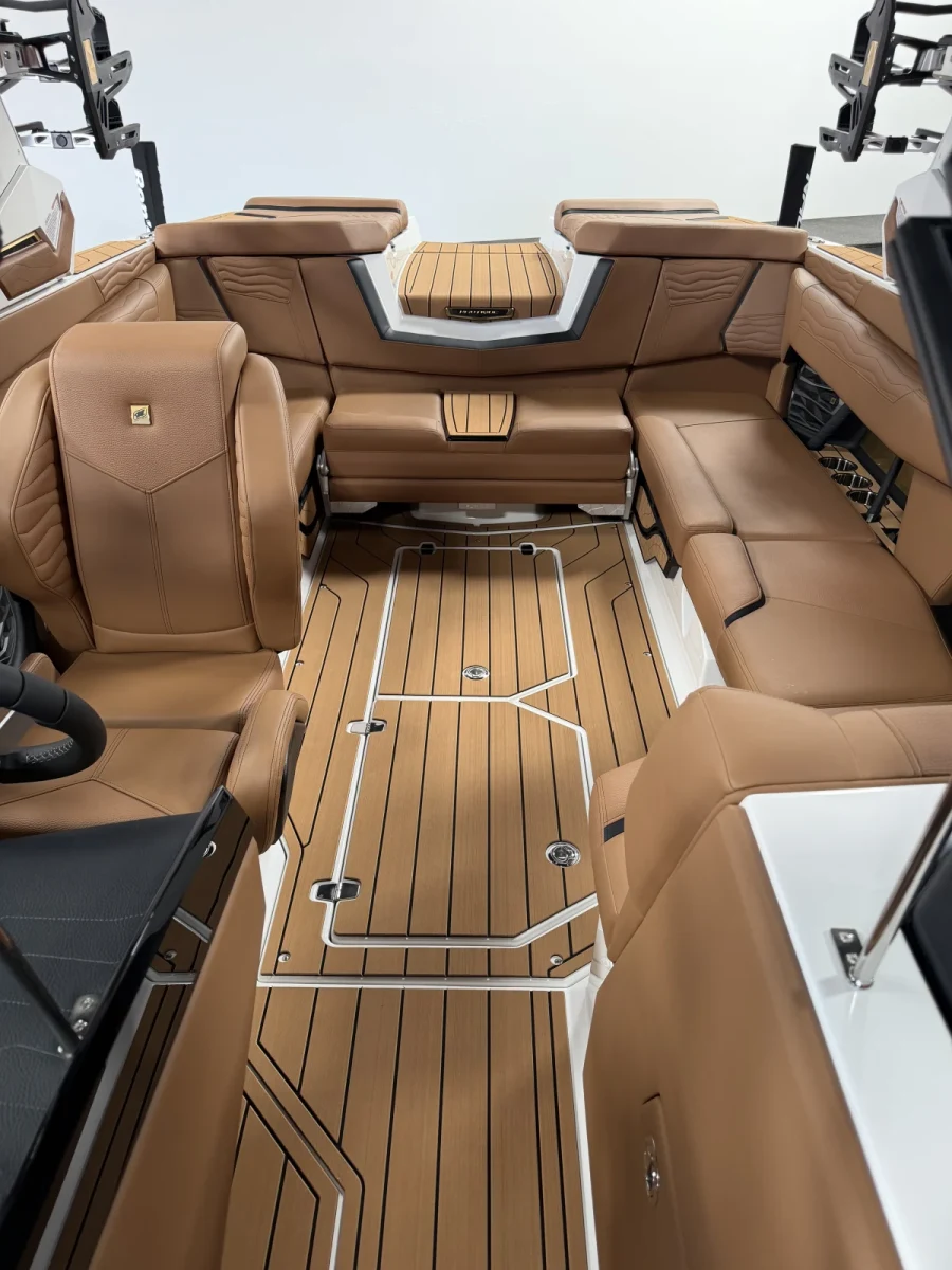 2026-nautique-g23-141161-image1.webp