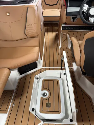 2026-nautique-g23-141161-image4.webp