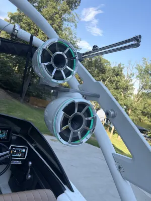 2019-malibu-wakesetter-24-mxz-141165-image7.webp