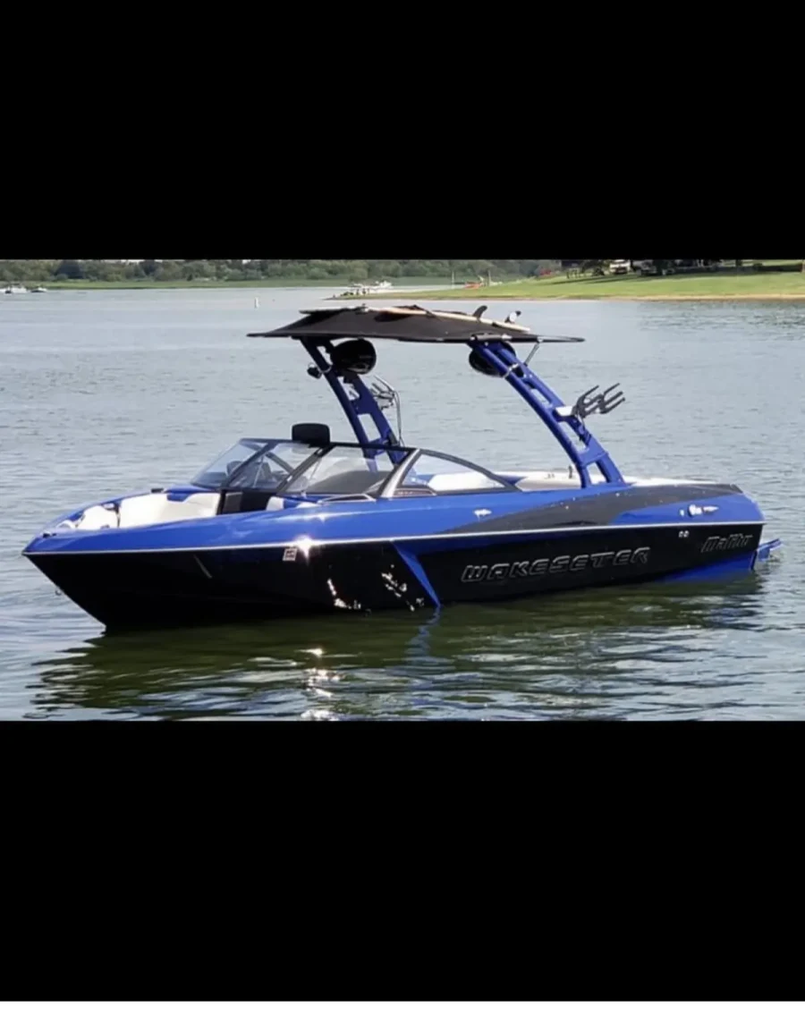 2016-malibu-wakesetter-vlx-141169-image1.webp