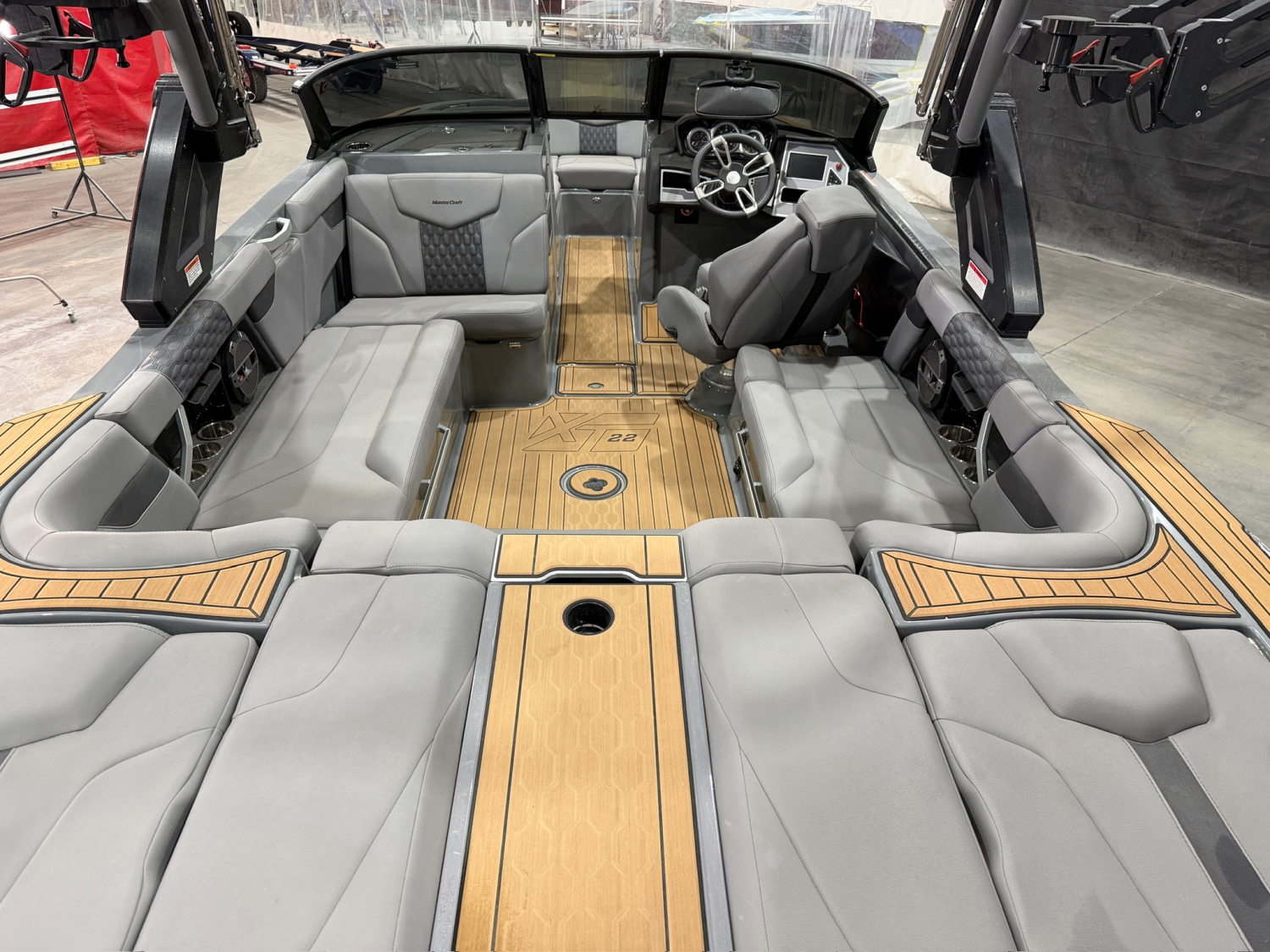 2022 MASTERCRAFT XT22