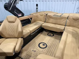 2023-mastercraft-xt23-141183-image12