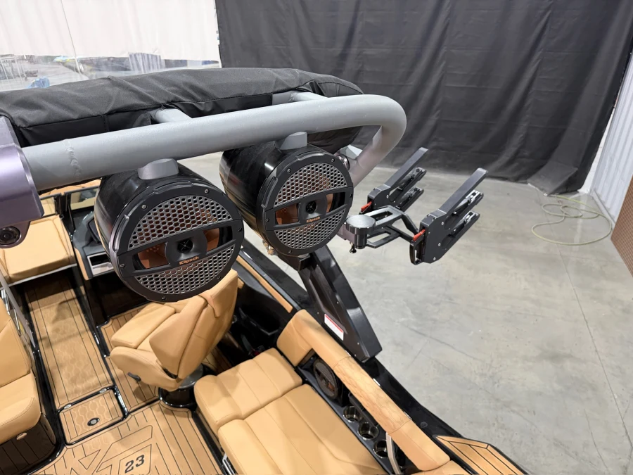 2023-mastercraft-xt23-141183-image7