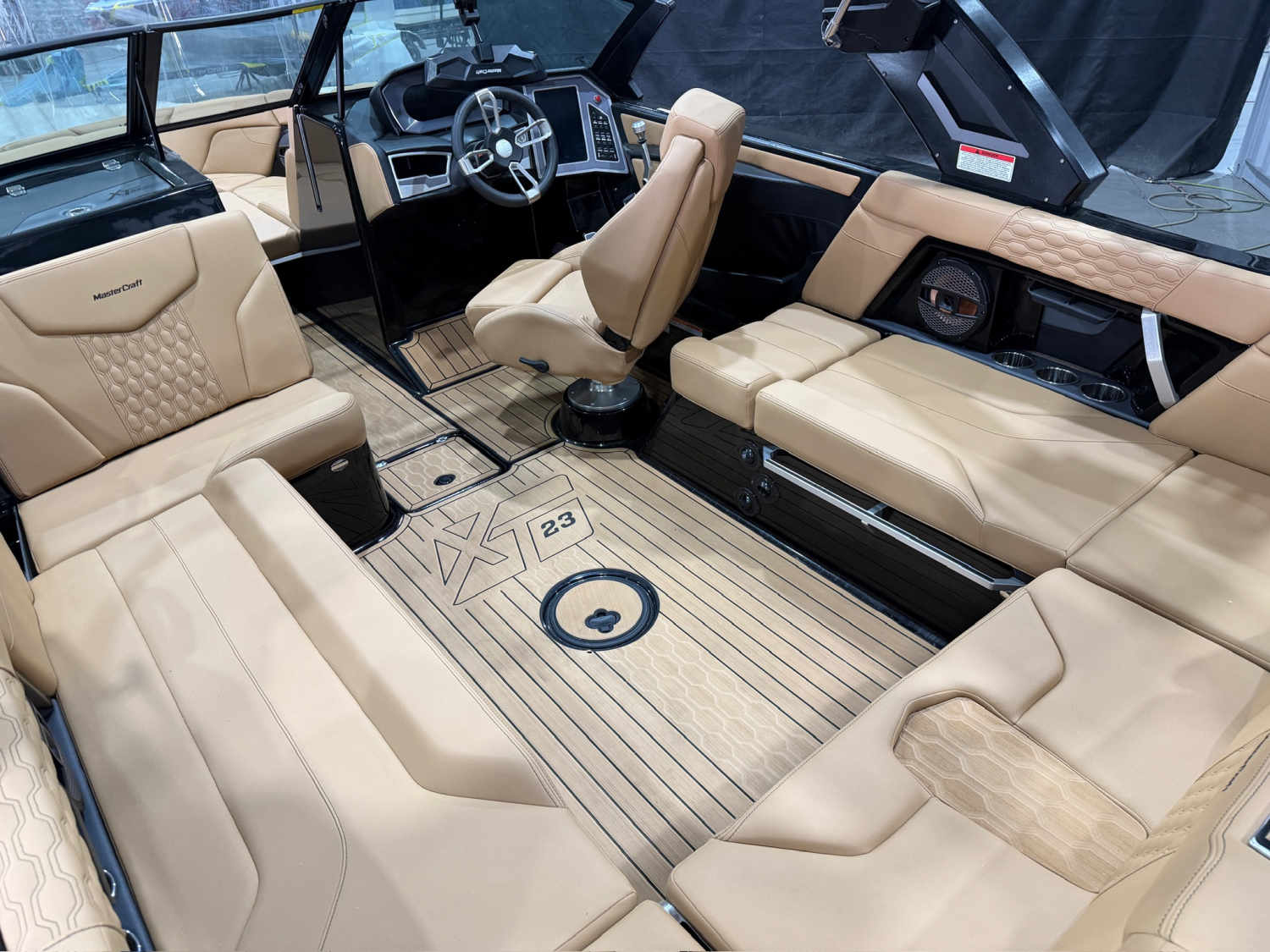 2023 MASTERCRAFT XT23