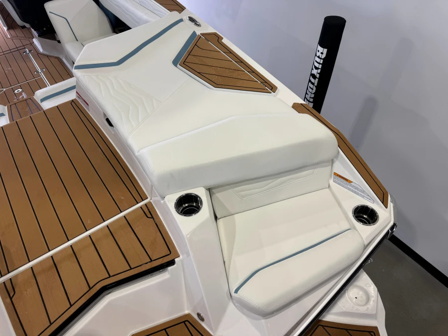 2027-nautique-g23-141185-image11
