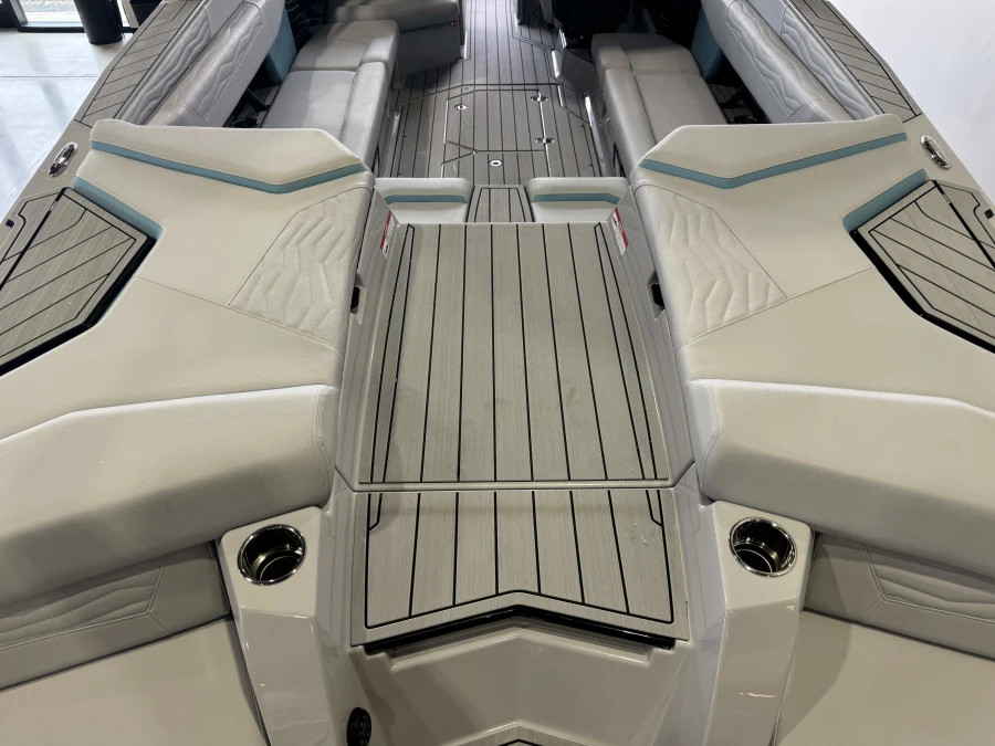 2027-nautique-g25-141186-image11