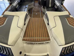 2016-nautique-g23-141188-image10