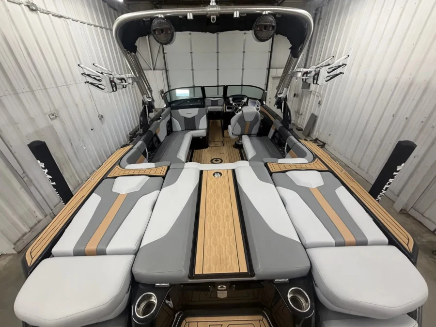 2023-mastercraft-csx-141191-image10