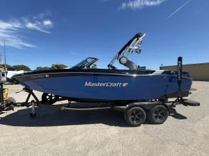 2023-mastercraft-csx-141191-image1