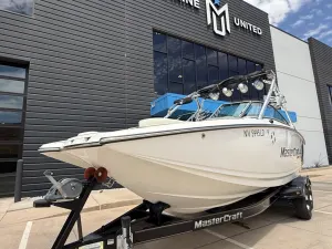 2010-mastercraft-x35-141194-image1