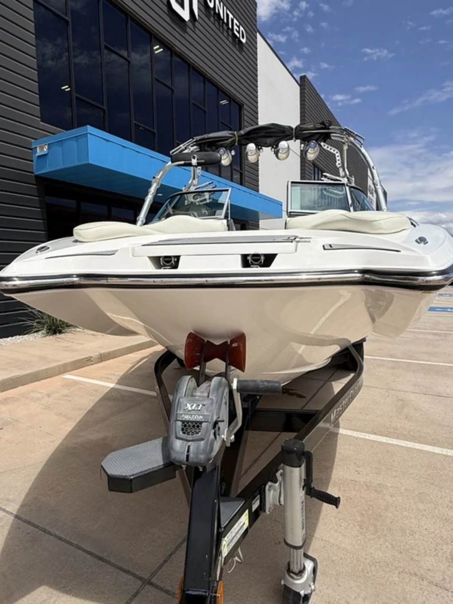 2010-mastercraft-x35-141194-image3