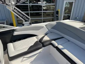 2009-mastercraft-x15-141197-image11