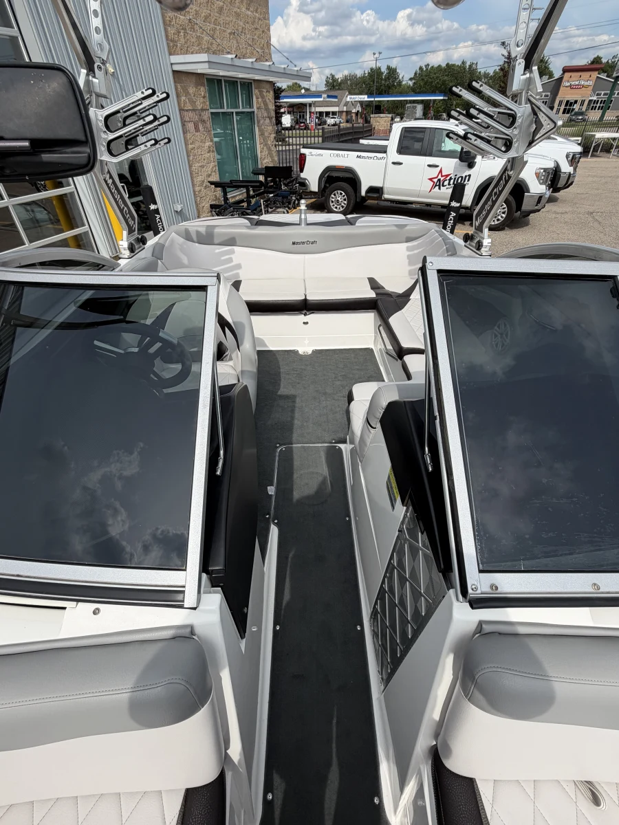2010-mastercraft-x2-141198-image14