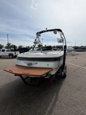 2010-mastercraft-x2-141198-image4