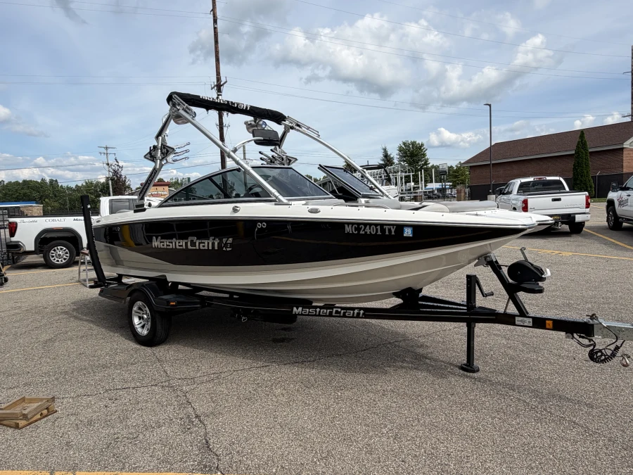 2010-mastercraft-x2-141198-image5
