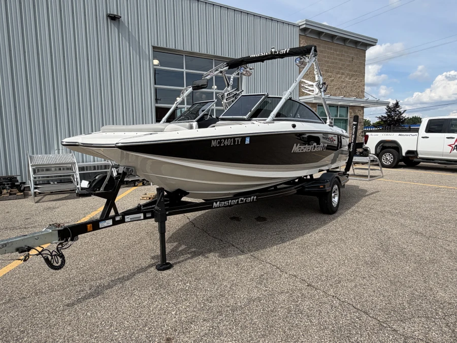 2010-mastercraft-x2-141198-image6