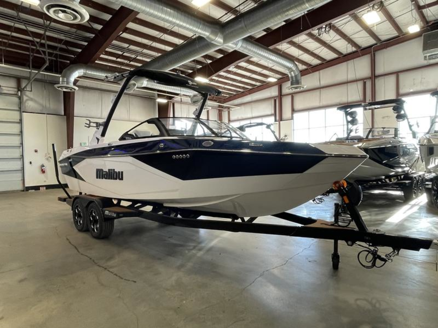 2025 Malibu Boats 23 LSV